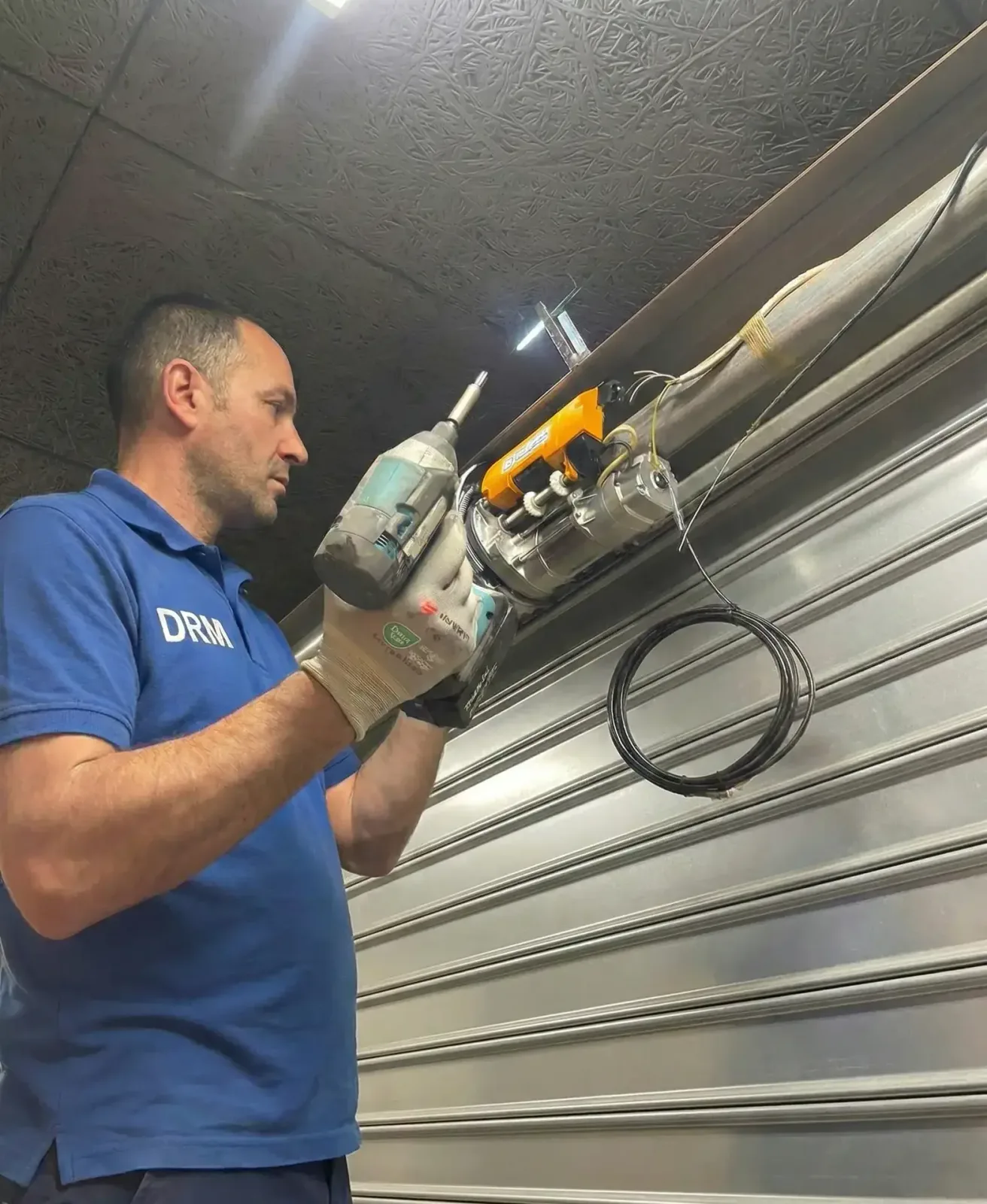 Motorisation de rideau métallique à Marseille 13